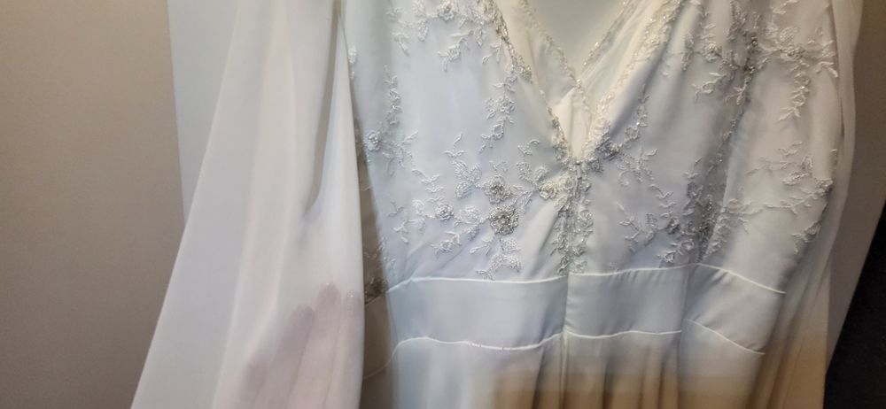 Suknia ślubna r. 48/50