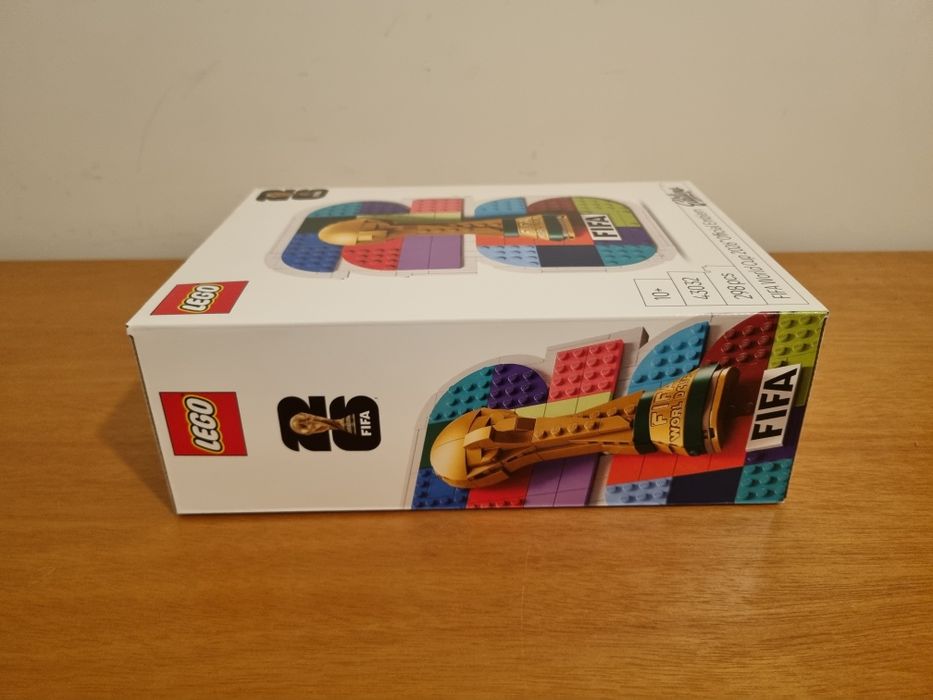 LEGO - Emblema Oficial FIFA World Cup 2026