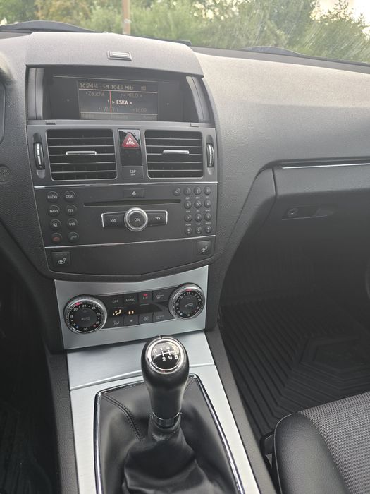 Mercedes-Benz Klasa C C180 Kompressor BlueEFFICIENCY 1.6 156 KM | 2009