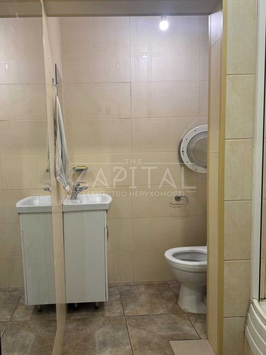 Оренда комерційного приміщення-Печерськ, вул. Підвисоцького -100 м²