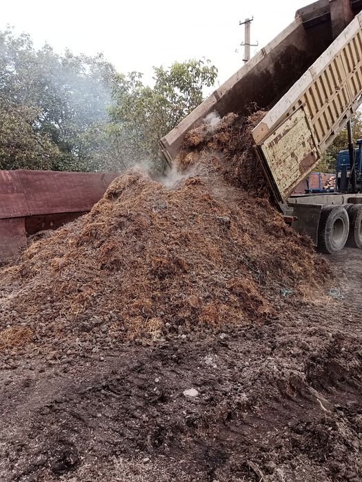 Сипець , перегной , чернозем , глина.