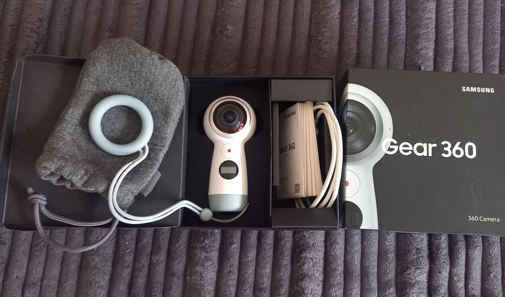 Kamera Samsung Gear 360