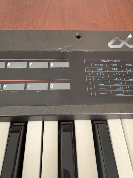 Roland Alpha Juno 1