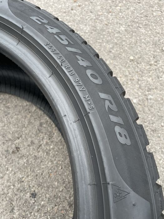 245/40 R18 Pirelli Winter Sottozero 3 / 2шт./ 2024 рік.