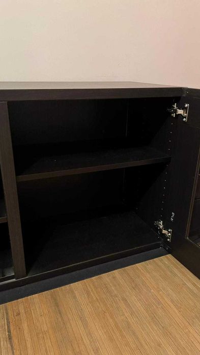 Estante/ armário  Besta (2 portas com vidro)