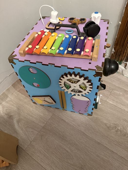 Бізікуб дитячий.