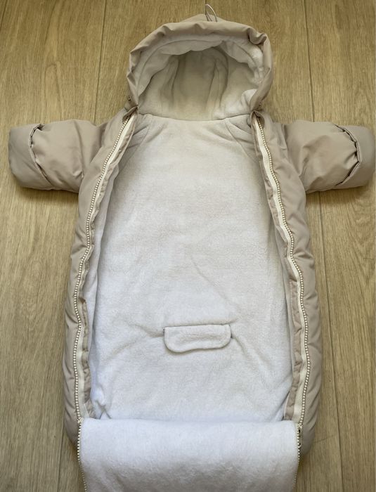 Продам детский зимний комбенизон (56-62р)