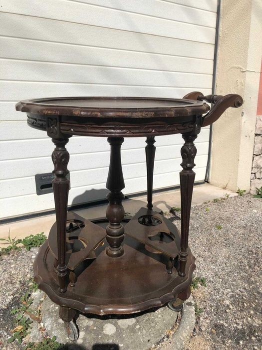 Bonito Carrinho Bar em madeira mogno