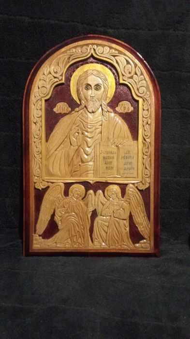 Резная икона Христа ручной работы