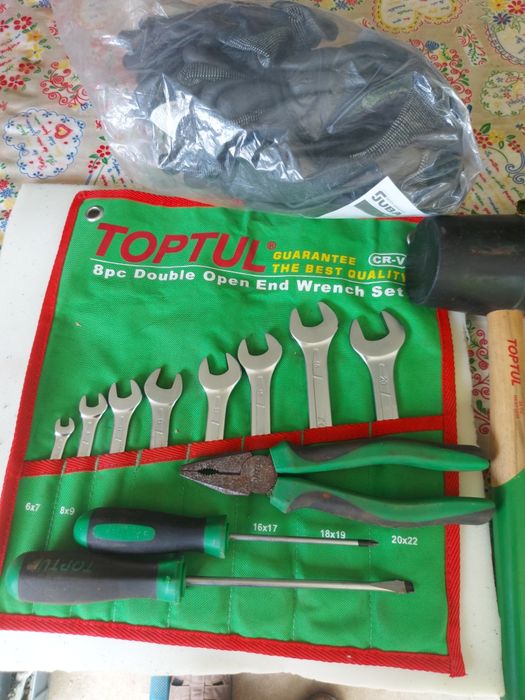1 conjunto de Chaves de bocas marca toptul novo