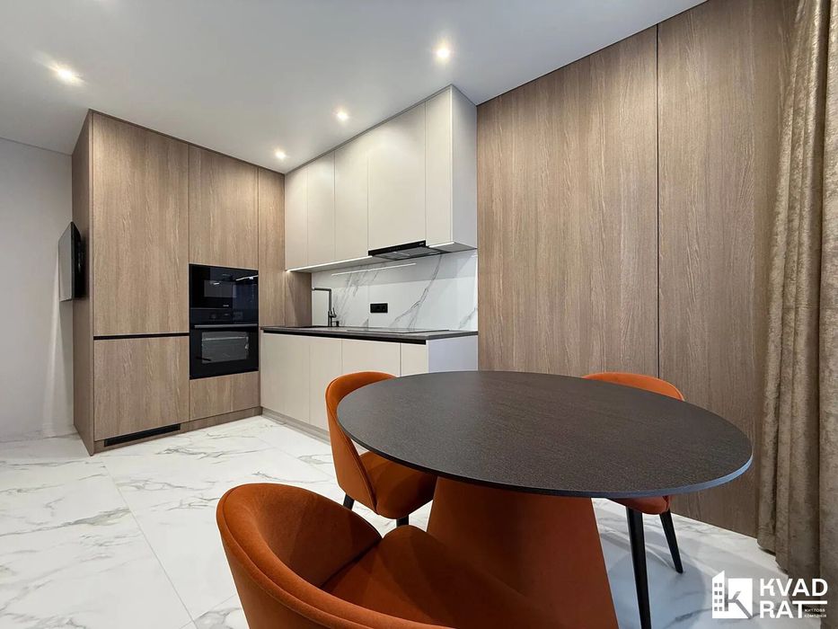 Квартира першої здачі в самрму центрі  1.5 кім