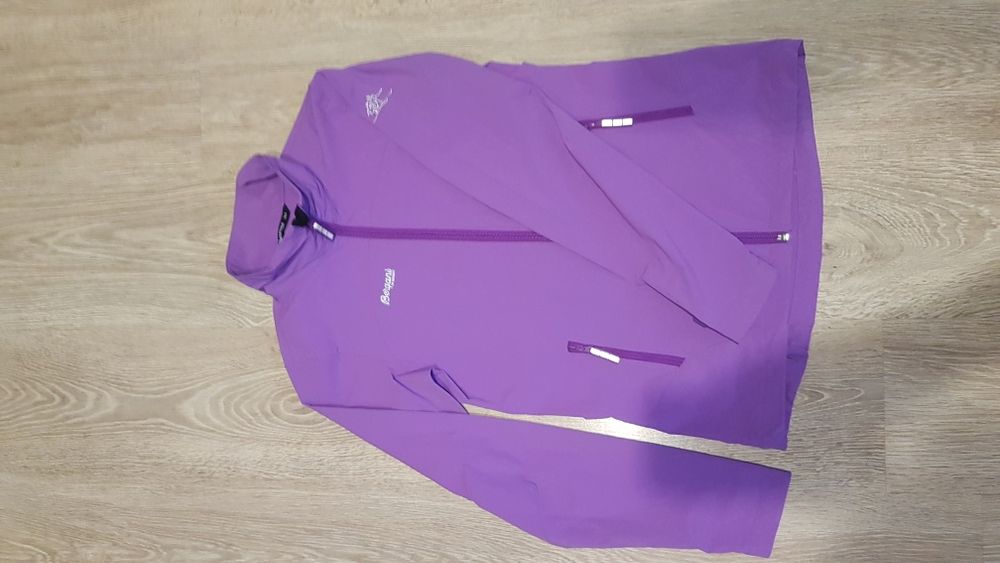 Kurtka damska cienka wodoodporna firmy Bergans,rozm.S