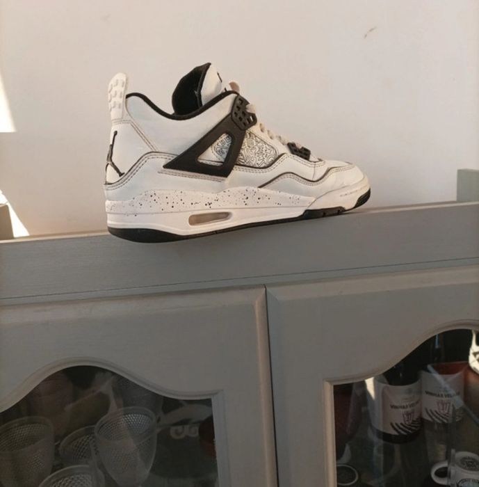 Nike Air Jordan 04  branco e preto