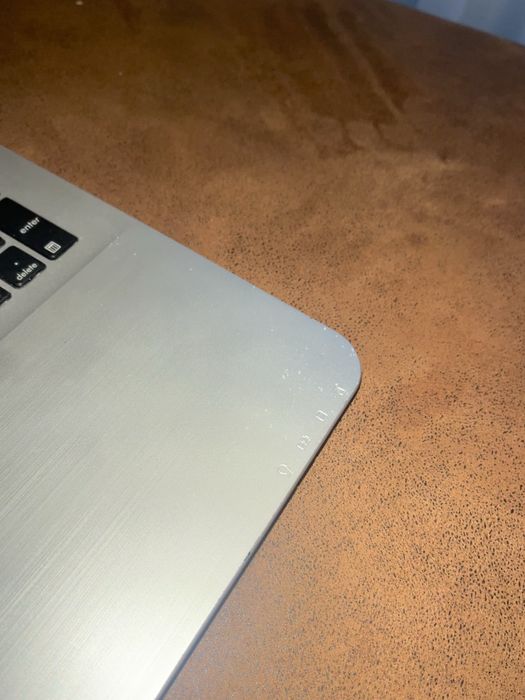 Sprawny laptop ASUS X555L w dobrym stanie