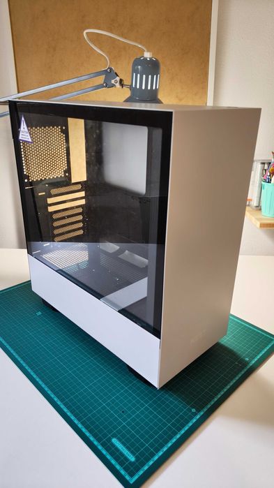 Caixa de Computador NZXT H5 Flow