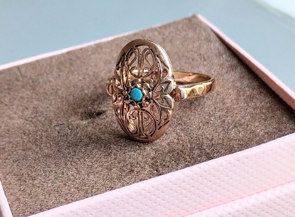 Czarujący złoty pierścionek. Warmet .PRL.