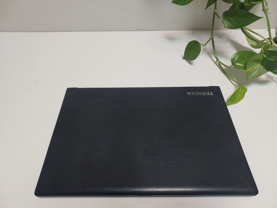 Portatil toshiba i5 / SSD / 12gb
