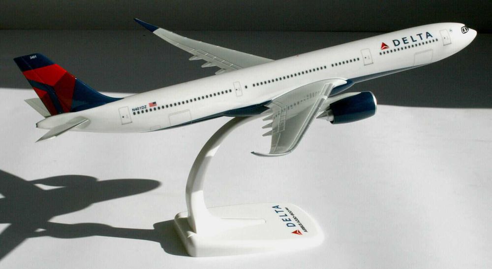 Avião de coleção DELTA Airbus A330-900 Neo