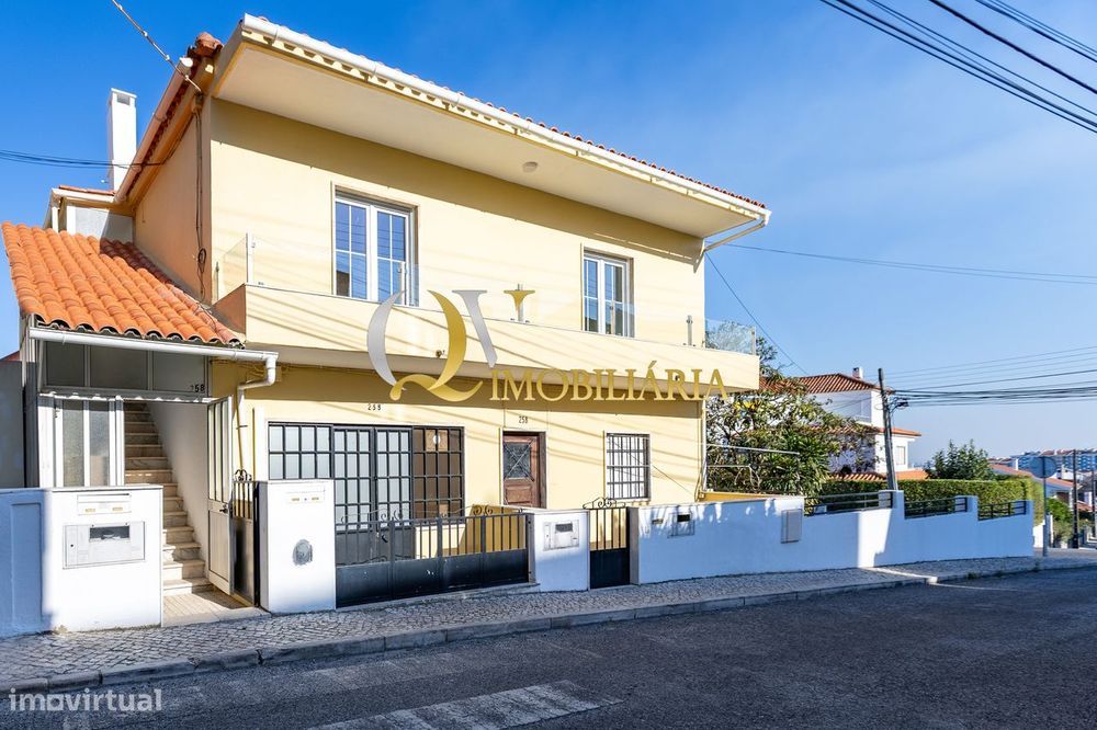 Andar de Moradia para arrendamento no Bairro dos Pedernais, Ramada