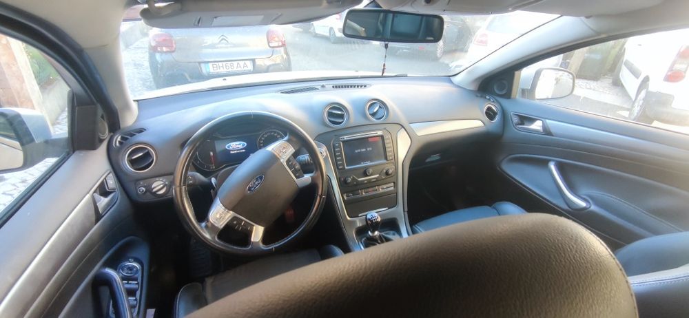 Ford Mondeo SW — fotografia 4