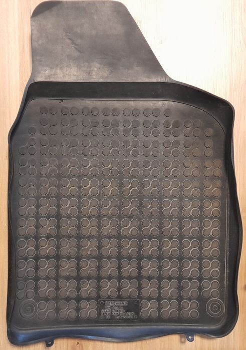 Gumowe dywaniki samochodowe Ford galaxy mk1