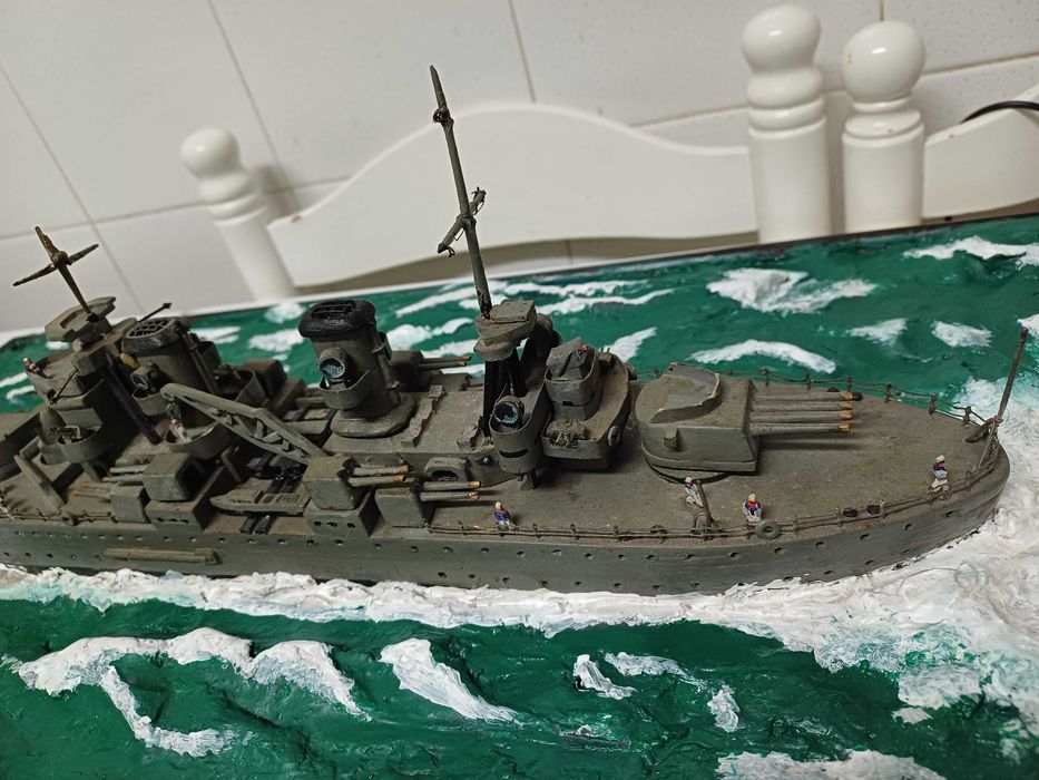 Maquete de navio Inglês 1942 em madeira