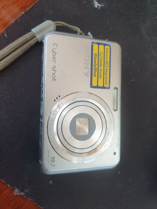 Цифровий фотоаппарат Sony W180