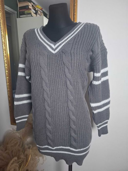 Szary sweter warkoczowy (86)