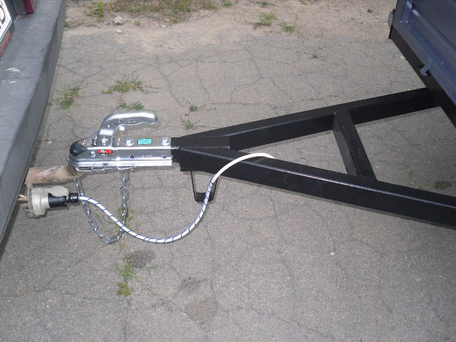 продам прицеп к легковому автомобилю.