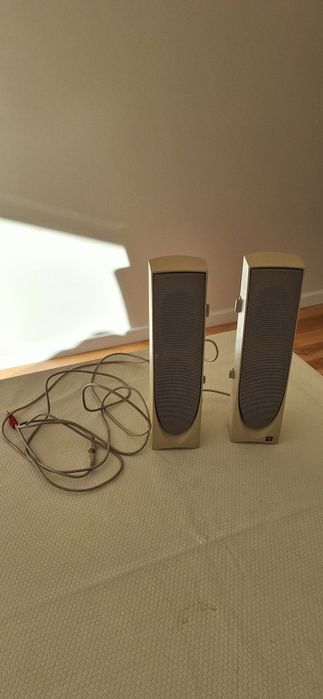 Colunas JBL - 40cm altura