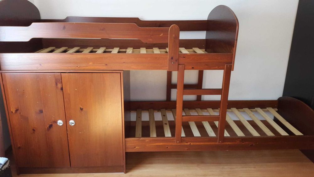 Beliche com roupeiro