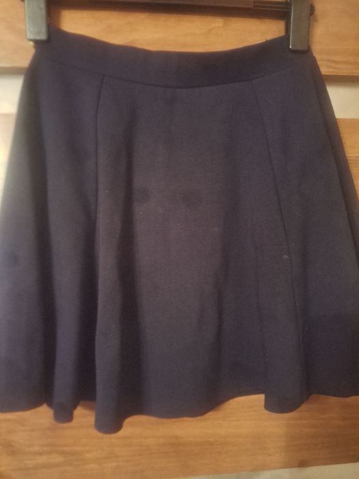 Spodniczka H&M rozm.S 68%viskoza stan bardzo dobry.