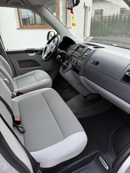 Volkswagen Caravelle 2010