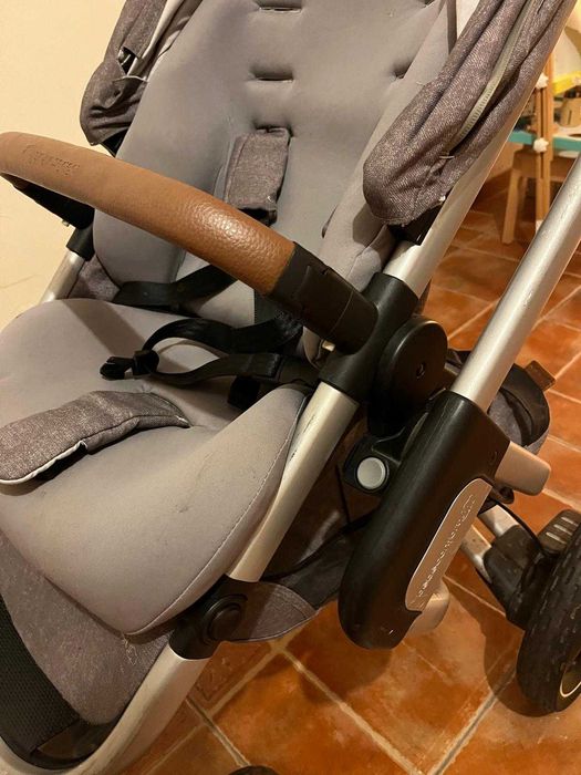 Carrinho de Passeio Bébé Confort Nova - usado