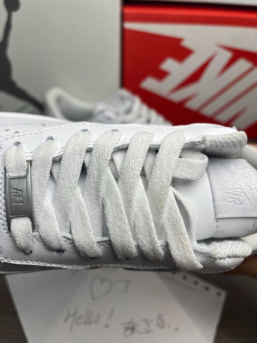 NIKE white sneakers, size 40