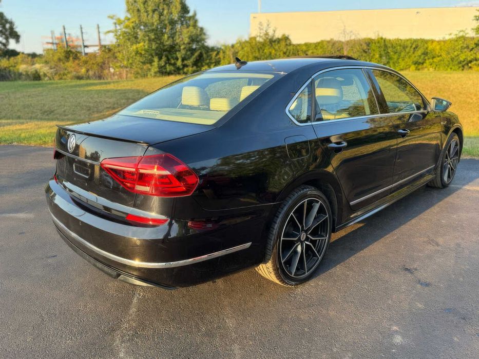 Volkswagen Passat SE R-Line      2019