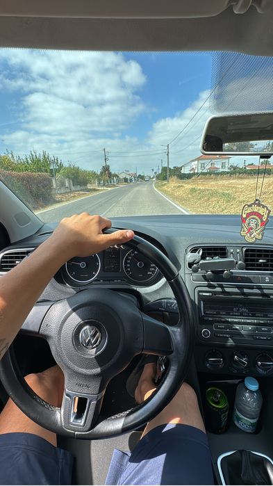 Vendo polo 2012 com 193 mil kms e com ar gelando, mais informações enviar mensagem