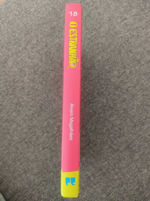 Novo! Livro Estranhão 18 " Quem tem uma avó tem tudo"