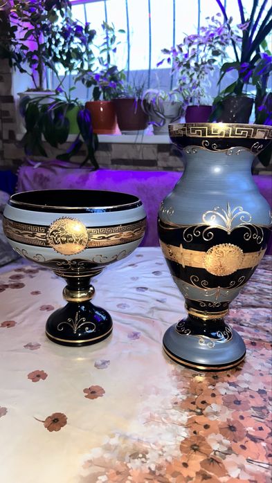 Продам вазы версаче новые