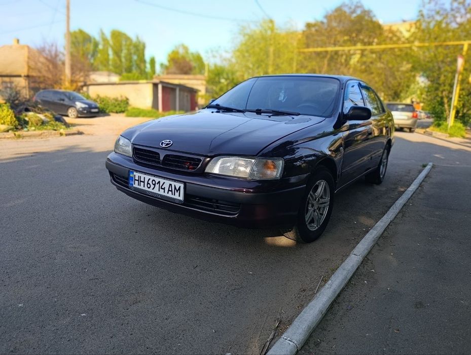 Toyta carina E 2.0 газ/бензин