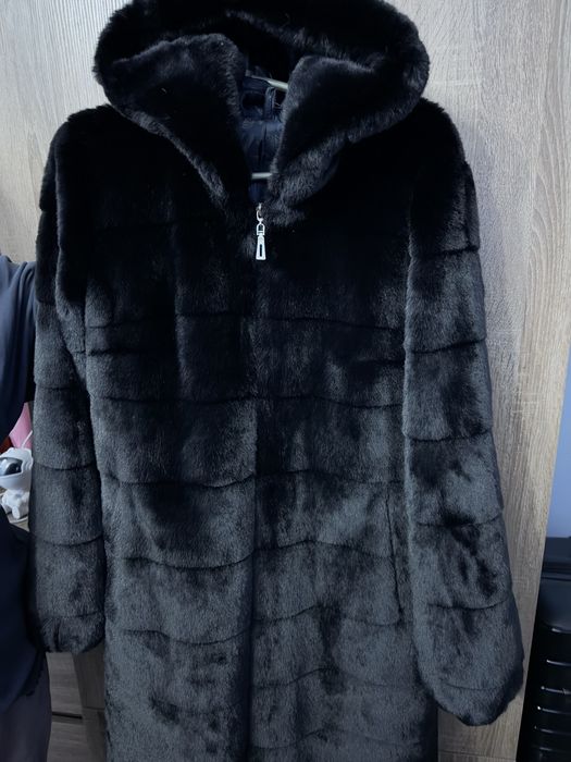Продам шубу як нова вдягала разів 5