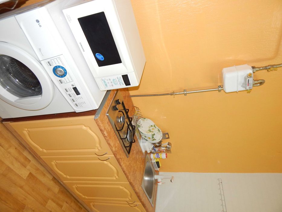 Сдаю квартиру почасово, посуточно спальных мест 2+2+2