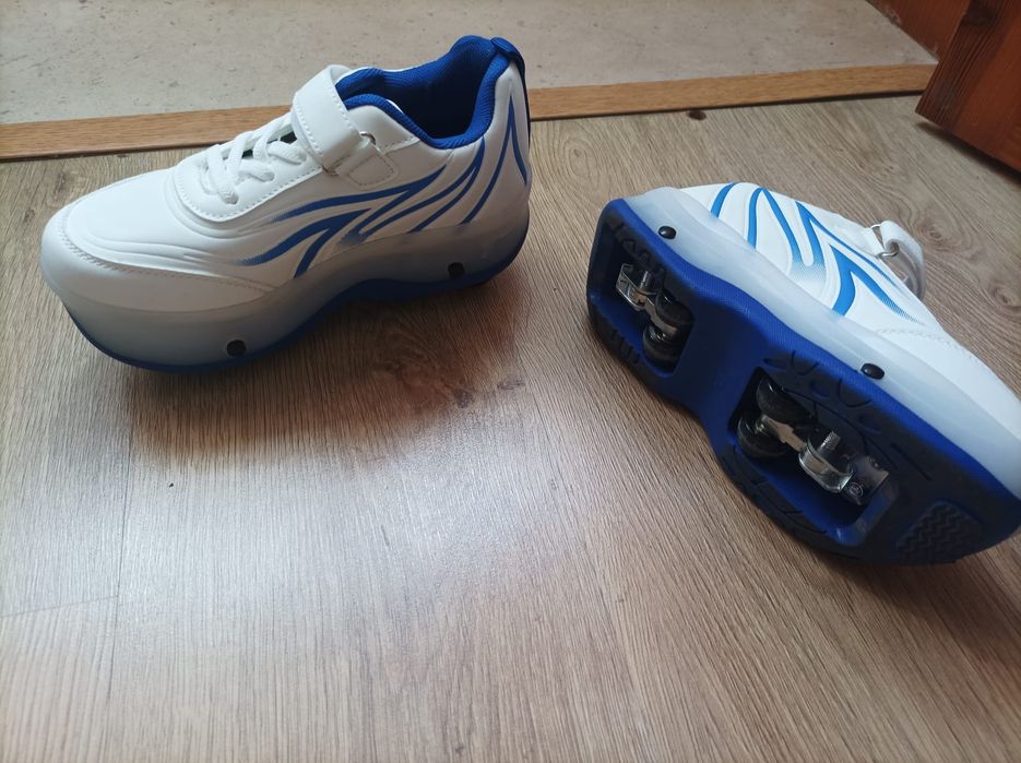 Patins com rodas retráteis 35
