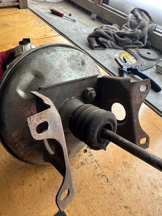 Вакуумный усилитель тормозов ГТЦ главный тормозной 2108 2109 2110 2111