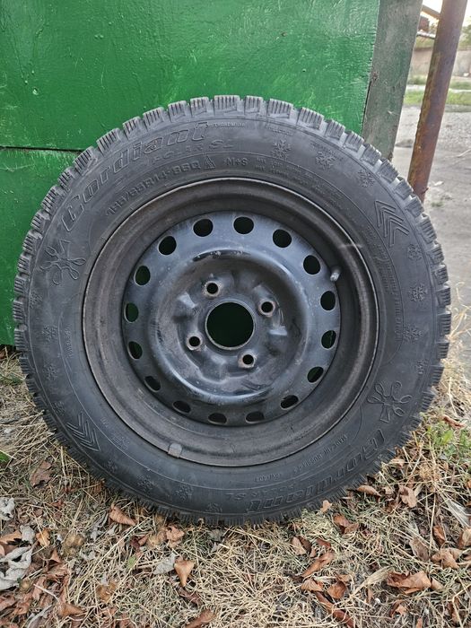 Зимова гума б/у зимняя резина R14.