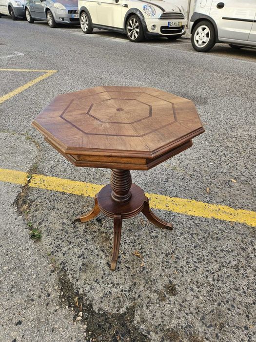 Mesa de Apoio Clássica em Madeira com Marchetaria