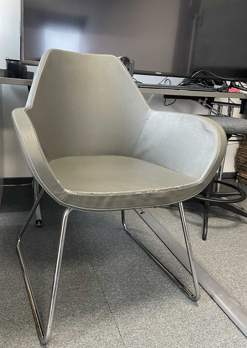 Fotele PROFIM i krzesła na recepcję / do biura