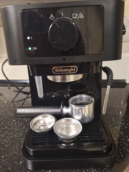Кавоварка DELONGHI (стан нової).