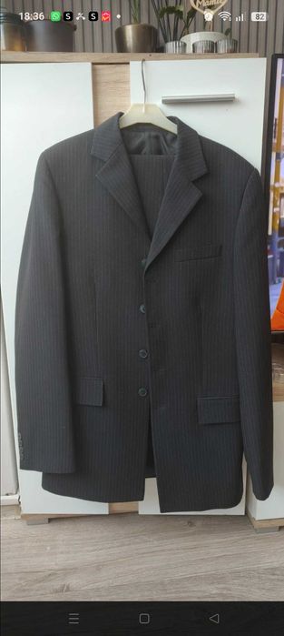 Garnitur męski w prążki