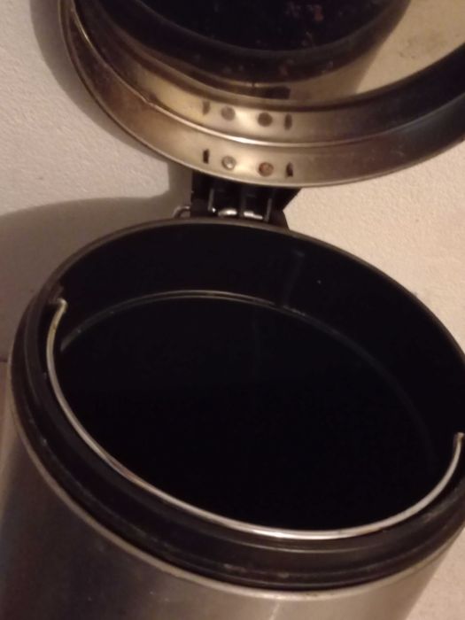 kosz metalowy na śmieci